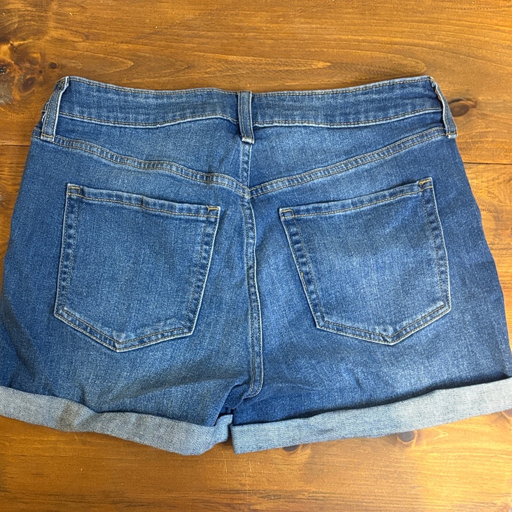 🩶 Old Navy High Rise Wow Blue Jean Shorts - Picture 4 of 4